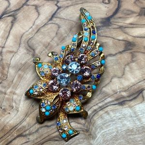 Sparkling Vintage Brooch😍